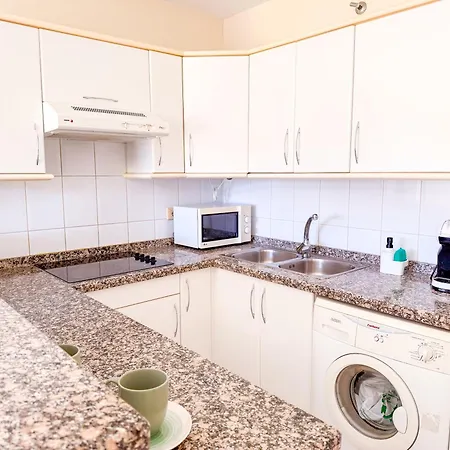 Blue Ocean Oasis Apartament *